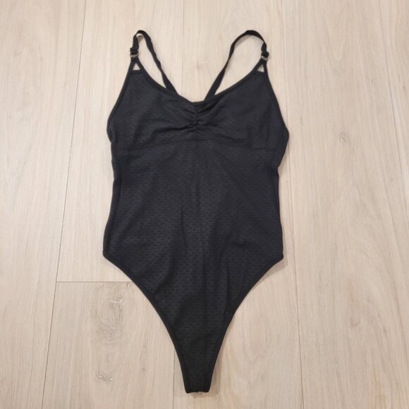 LULULEMON | The Easy Bodysuit | Sz. 4 - Picture 6 of 11